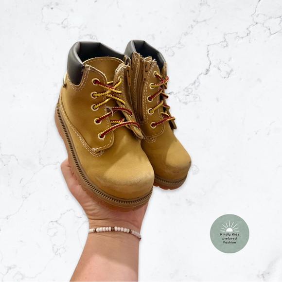 Smart Fit | Size 9c EUC Waterproof winter booties - Picture 1 of 4